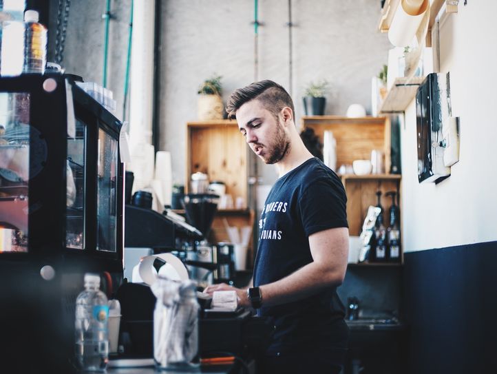 Betroffene Unternehmen haben jetzt bis zum 31. März 2021 Zeit, um ihre Kassensysteme mit einer technischen Sicherheitseinrichtung nachzurüsten. Foto: StockSnap/Pixabay