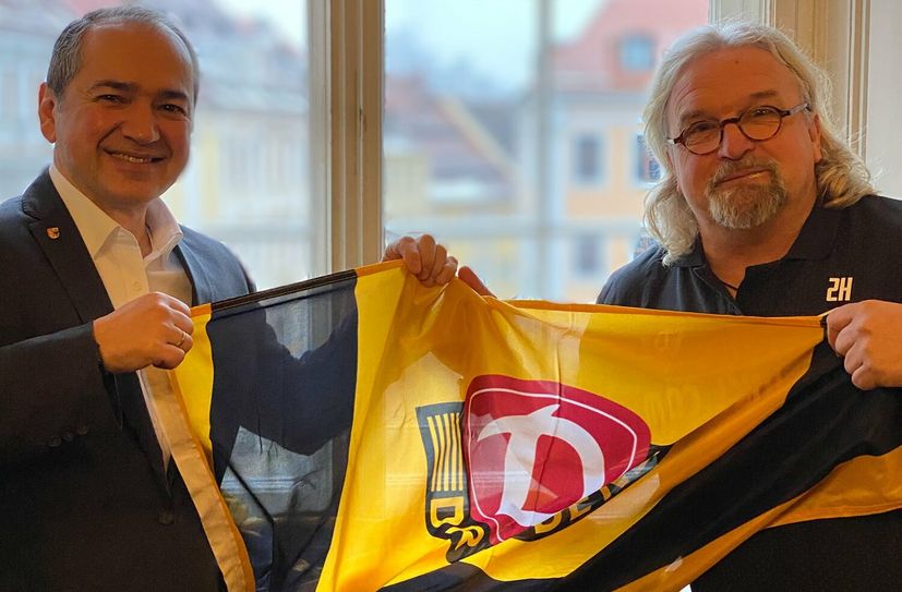 Oberbürgermeister Octavian Ursu (links) und Dynamo-Co-Trainer Heiko Scholz.  Fotos: Stadt Görlitz