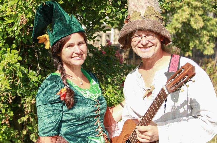 Die Bautzener Liedermacher Leichtfuß und Liederliesel geben sich die Ehre.