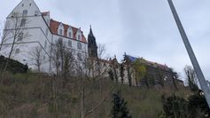 Kornhaus als Seitenflügel am Ensemble der Albrechtsburg.