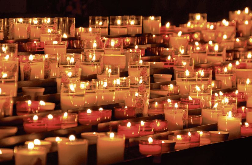 Das Lichterfest Gröba plant wieder ein Lichtband aus Kerzen im Glas entlang der Kirchstraße.