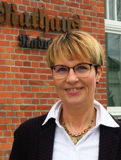 Zeigte sich schockiert vom Brand der Rathsburg: Welzows Bürgermeisterin Birgit Zuchold (SPD). Foto: jho