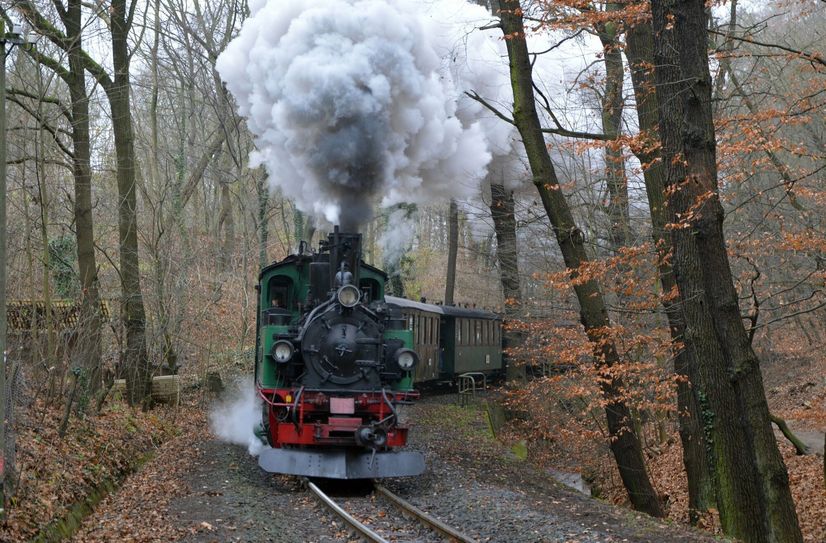 Auf zur Adventsfahrt mit der Lößnitzdackel.