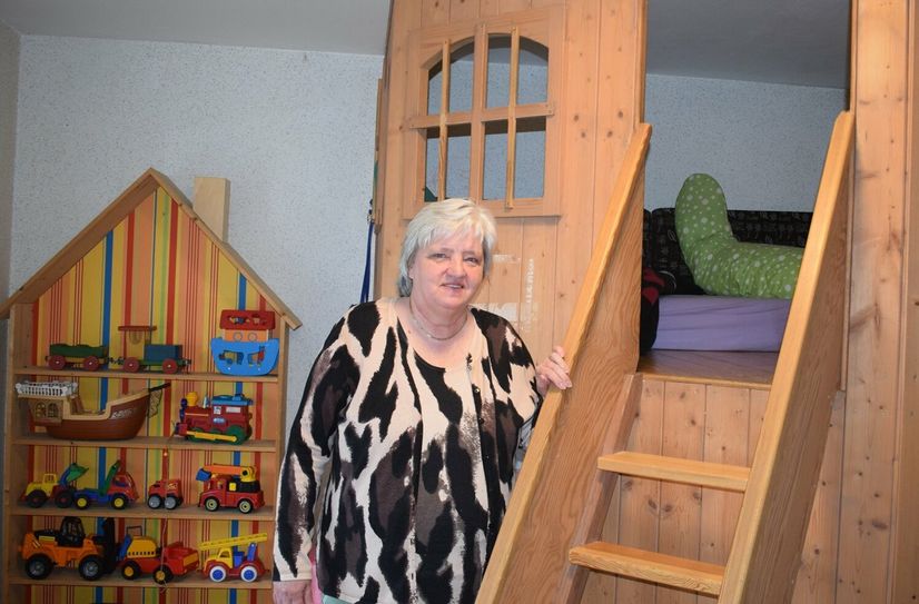 Simone Heintke im Spielzimmer des Frauenhauses.