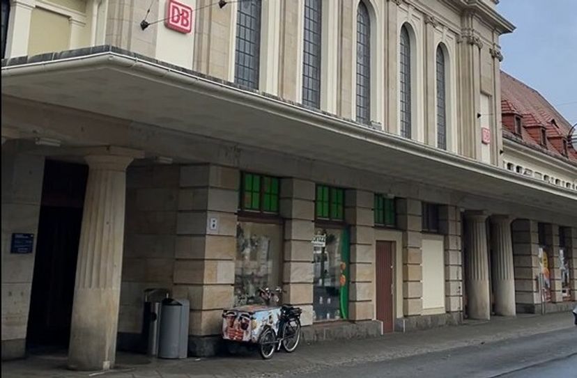 Die Deutsche Bahn und die Stadt Görlitz wollen gemeinsam im und um den Bahnhof mehr Präsenz zeigen, um Diebstähle, Verunreinigungen und Sachbeschädigungen zu verhindern.