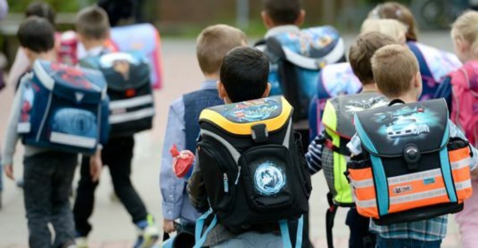 Die Kinder »Am Schacht« sollen künftig sicherer über die Fahrbahn gelangen. Foto: Archiv