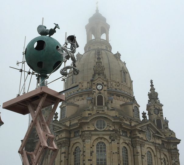 Stand seit April 2017 auf dem Neumarkt Dresden. Am 29. April wurde der "Permanente Neuangang" abgebaut und im Lapidarium der Stadt eingelagert. Foto: Pönisch