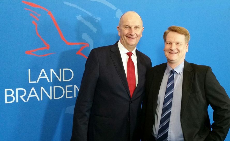 Ministerpräsident Dietmar Woidke und Ulf Riska beim Ehrenamtsempfang 2016 in der Staatskanzlei Potsdam. Foto: privat