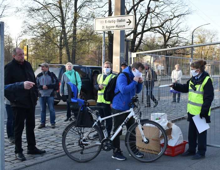 Wer in der vergangenen Woche vor Ort eine Maske erhielt, sollte diese wieder mitbringen Fotos: Schiller