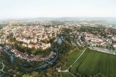 Bautzen von oben. Mittels einer Fußgängerbrücke vom Protschenberg zur Ortenburg wären Touristen in wenigen Minuten in der Altstadt.