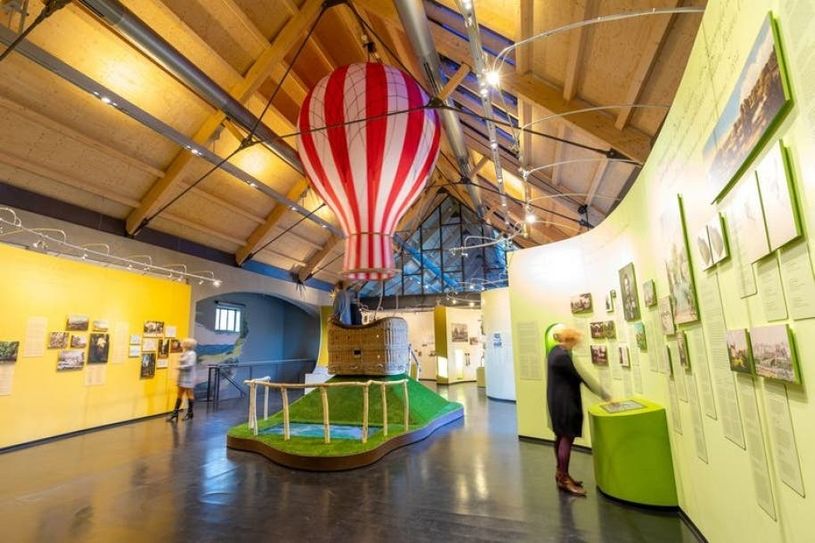 Besucherzentrum in der Gutsökonomie Branitz – hier wird die Hamburger Ausstellung ab 19. August zu sehen sein. Foto: Stiftung Branitz