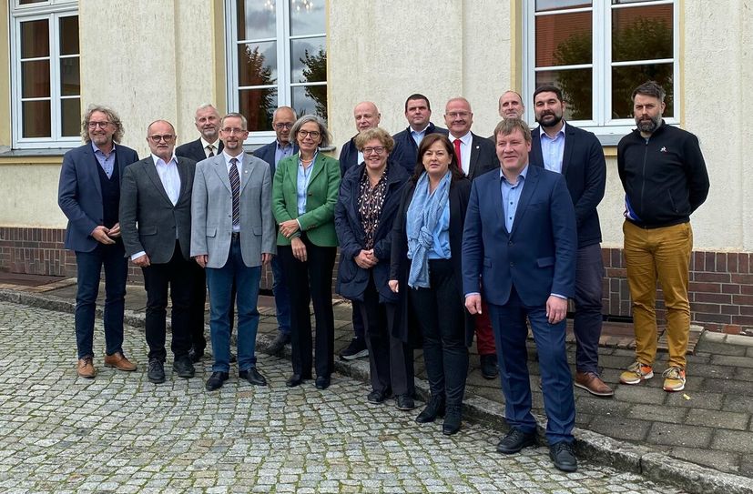 Die Bürgermeister der Wachstumsregion Dresden trafen sich zum Austausch in Laubusch.