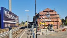 Der sanierte Bahnhof sollte eigentlich das »Tor zur Stadt und Region« werden. Aber das Tor bleibt zu. Bauverzögerungen machen eine feierliche Eröffnung zum 90-jährigen Stadtjubiläum Ende August unmöglich.
