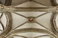 Die Schlusssteine im Meißner Dom werden für die Vorbereitung und den geplanten Einbbau der neuen energiesparenden Beleuchtung geöffnet. Dies gibt besondere Einblicke frei.