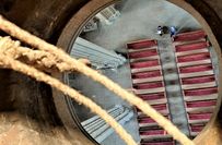 Die Schlusssteine im Meißner Dom werden für die Vorbereitung und den geplanten Einbbau der neuen energiesparenden Beleuchtung geöffnet. Dies gibt besondere Einblicke frei.