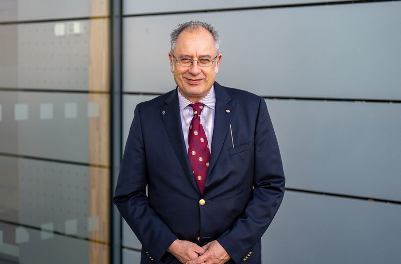 Prof. Dr. Björn Brücher