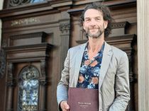 René Kuhnt unmittelbar nach der Stadtratsentscheidung, die Villa an ihn zu verkaufen.