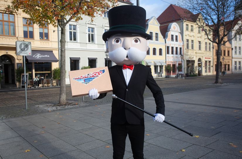Abstimmung über Straßen auf dem Monopoly Cottbus beginnt.