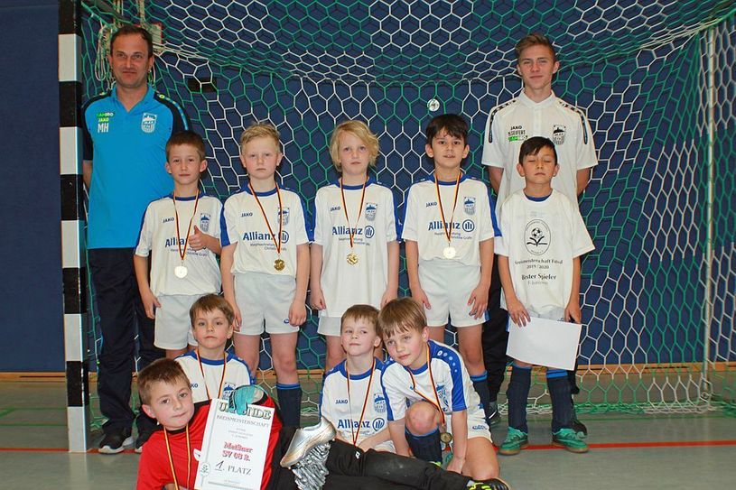Die Spieler des Meißner SV 08 2. sind Kreismeister im Futsal. Foto: KVF