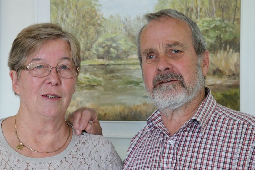 Ausgewählte Werke des Lübbener Künstlerpaars Ingrid und Hans-Richard Groschke sind zurzeit im Rathaus zu sehen. Foto: Stadtverwaltung