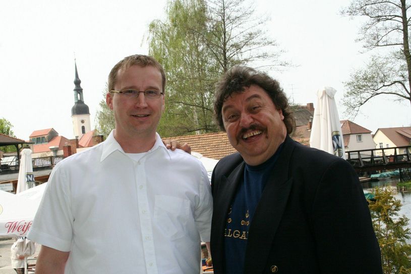 Achim Mentzel sah sich stets als Botschafter der Lausitz und des Spreewaldes. Hier etwa im Jahre 2007 am Hafen Lübbenau. Foto: jho