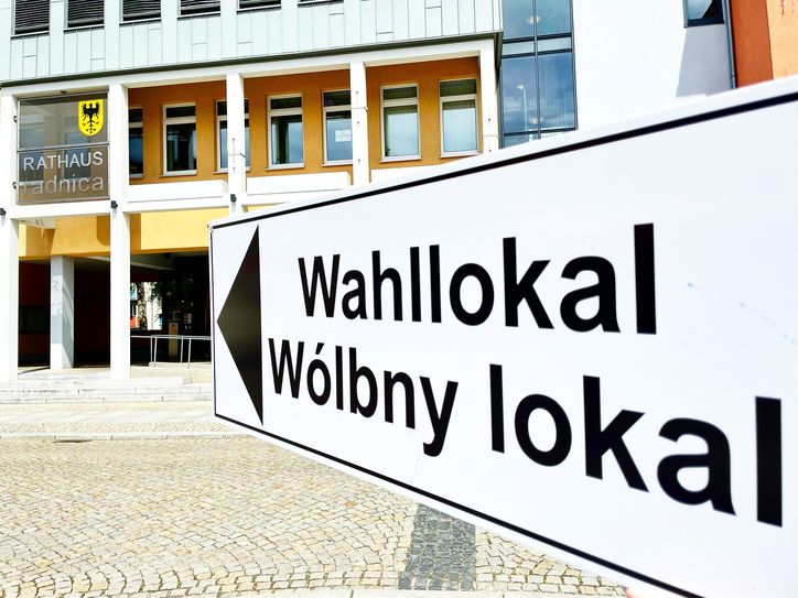 Die Stadt Lübben verdoppelt das Erfrischungsgeld für Wahlhelfende für die Landratswahl 2023.