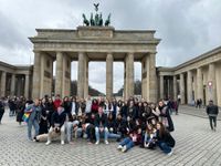 Gastfamilien für Tommaso aus italien und Pongpasin aus Thailand gesucht.