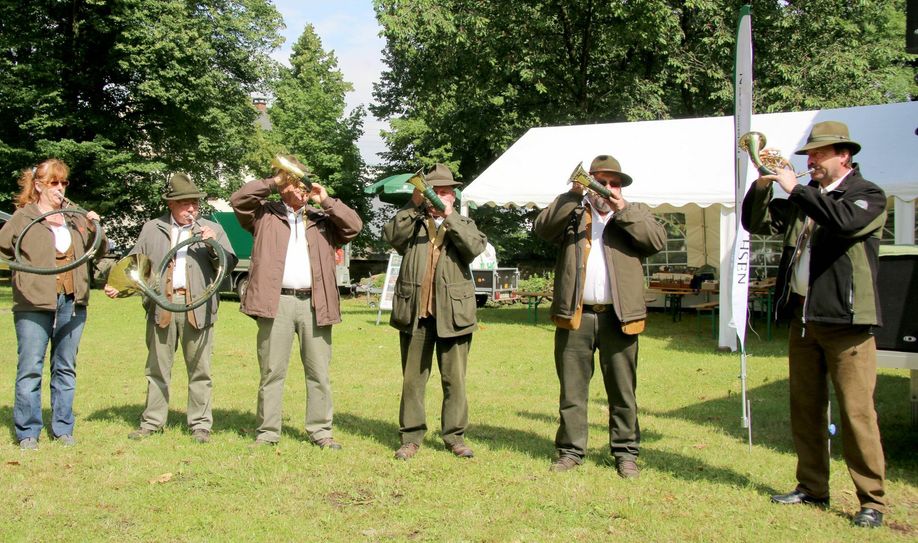 Jagdhornbläser werden zünftig auf den Wald- und Jagdtag einstimmen. Foto: PR