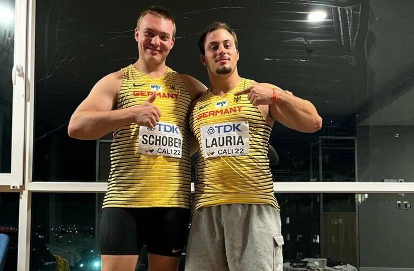 Lukas Schober von der SG Weißig 1861 (li.) und Bronze-Gewinner Tizian Lauria vom VfL Sindelfingen.