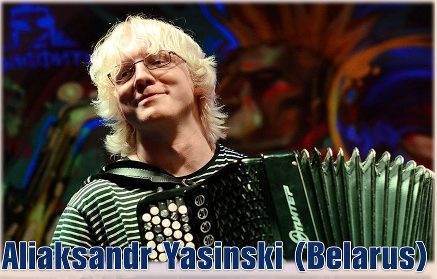 Aliaksandr Yasinski mit seinem Akkordeon Foto: PR