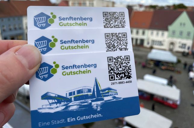 Dieser moderne Stadt-Gutschein gehört seit Mai 2023 zu Senftenberg.