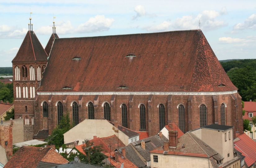 Ein Kindermusical über eine unglaubliche Hochzeit wird in der Nikolaikirche in Luckau aufgeführt.