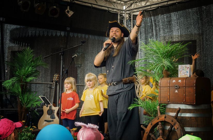 Beim Freitaler Kindertag am 1. Juni auf Schloss Burgk ist auch Pirat Willi wieder mit dabei.