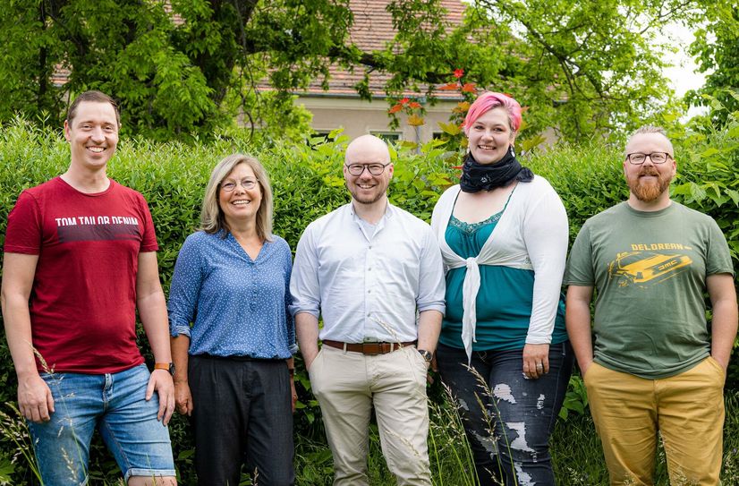 Das Team »Hilfen zur Erziehung« des Kinderschutzbundes Nossen: Frank Röthig, Andrea Wendler, Martin Fischer, Marie-Luise Heidrich und Christoph Schuster (v.l.) stellen für die Kinder und ihre Familien Spannendes auf die Beine und unterstützen, beraten und begleiten vertrauensvoll.