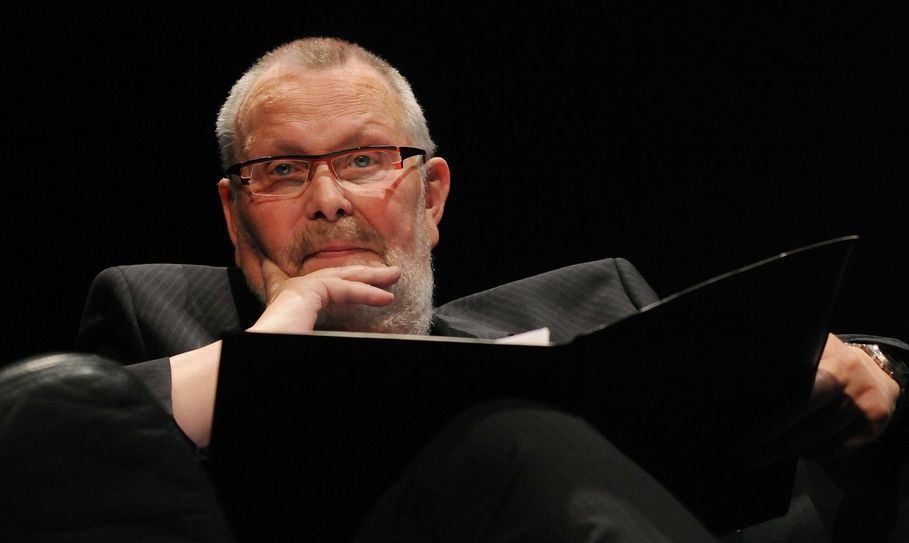 Der Buchautor und deutsch-sorbische Schauspieler Michael Lorenz liest aus seinem Buch über die Bautzener Theatergeschichte.