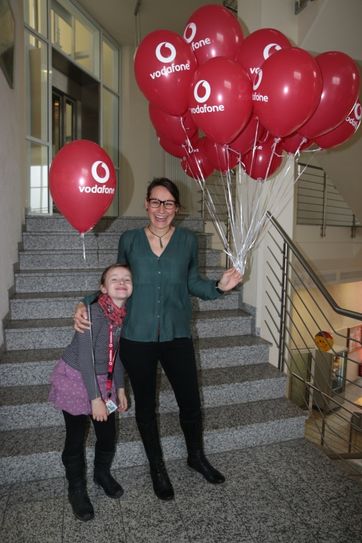 Teammanagerin Jasmin Kohlmann wurde von ihrer Tochter Nele zum Vodafone-Familientag begleitet. Foto: Vodafone.