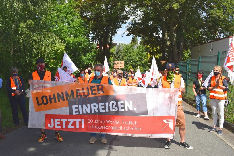 Der Lohnkampf bei Lausitzer Früchte wird ausgesetzt. Beendet ist er laut der Gewerkschaft noch lange nicht. Foto: spa