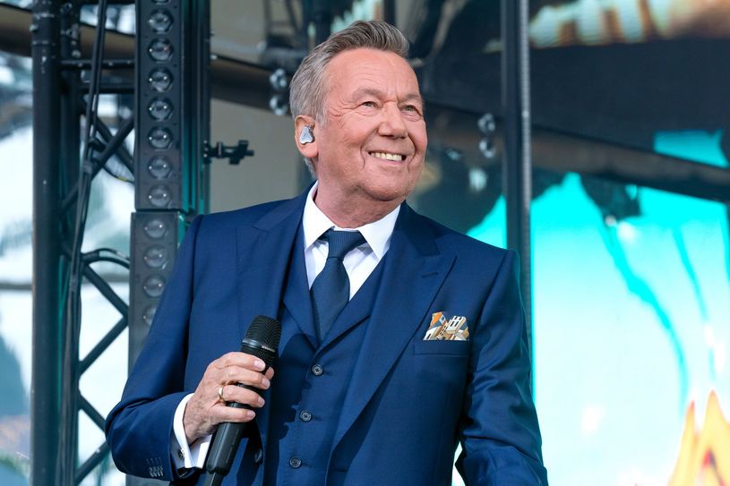 Das Konzert von Roland Kaiser am Elbufer können Fans aus der Region via Public Viewing in Seeligstadt genießen.