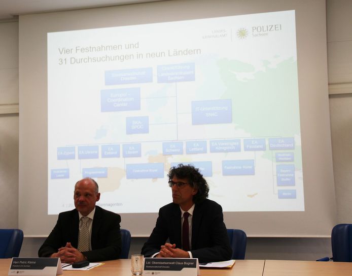 Petric Kleine (l. Präsident des LKA Sachsen) und Oberstaatsanwalt Claus Bogner arbeiten bei dem Fall eng zusammen. Fotos: Schramm