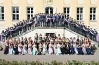Gruppenfoto der Abiturienten des Gymnasiums Elsterwerda