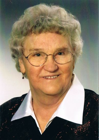 Helga Nagel, die »gute Seele« aus Zinsdorf, feiert Ihren 90. Geburtstag. 
 Foto: privat