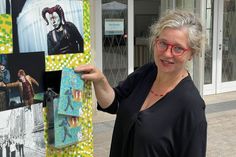 Geschäftsführerin des Meißner Theaters, Ann-Kristin Böhme, freut sich auf eine neue Spielzeit 2023/24 mit 130 Veranstaltungen, davon zehn Prämieren und zahlreiche Kooperationen mit befreundeten Künstlern und Theatergruppen. Sie und ihr Team hoffen weiter auf ein neugieriges Publikum.