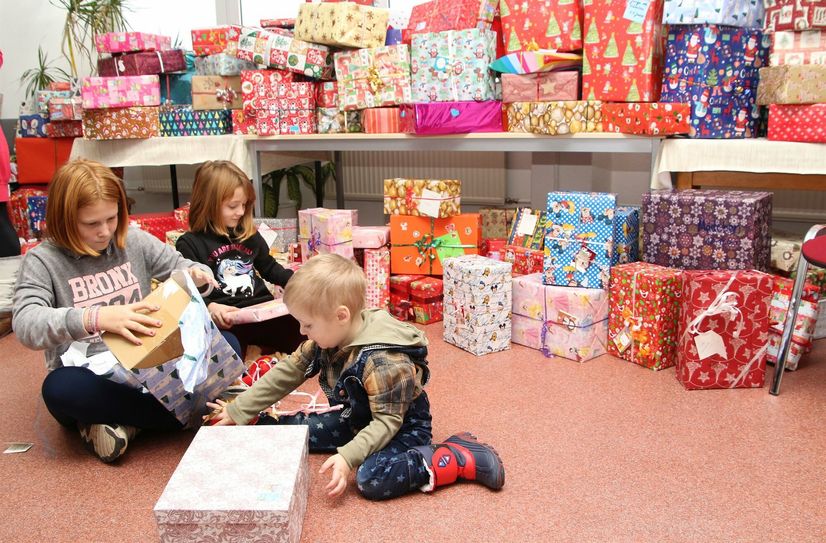 Im vergangenen Jahr konnten sich viele Kinder des Kinderschutzbundes und der betreuten Familien des Jugendhilfeprojektes der Volkssolidarität über zusätzliche Geschenke freuen.