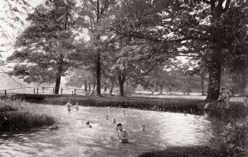 Baden bei den Sieben Eichen. Foto: Museum Niesky