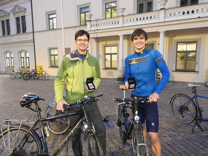 Die Brüder Heiko (li.) und Stefan Wegner legten die meisten Kilometer beim Pirnaer Stadtradeln 2021 zurück.  Foto: R. Rink