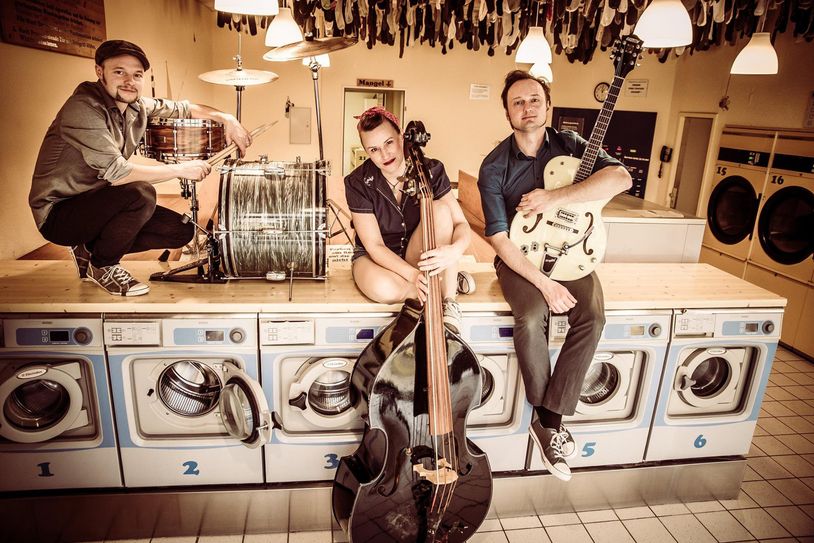 Big Fat Shakin spielen während der Luckauer Altstadtnacht am Samstag, 7. September, auf dem Schlossberg. Foto: Mar Cell-m