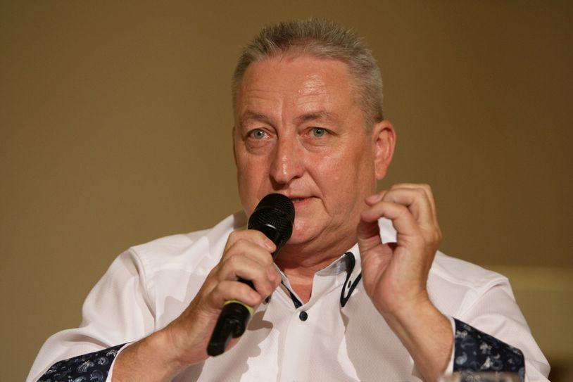 Sind noch im Rennen um den Chefsessel des Heidenauer Rathauses: Herausforderer Uwe Dressler...