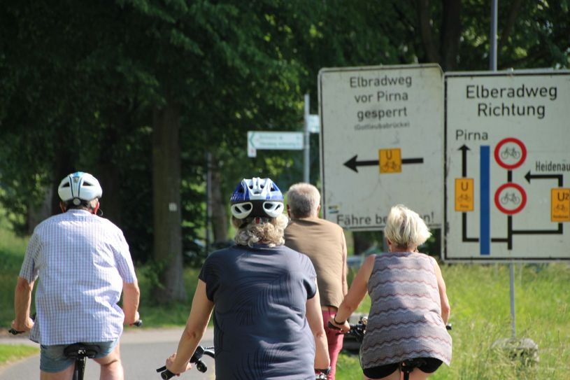 Elberadweg: Wieder eine Fahrradsaison mit Umleitung. Wenn es keine weiteren Probleme gibt, könnte es die letzte sein.	 Fotos: Schramm