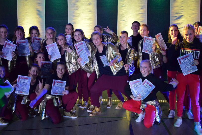 Für HoyWoys bekannteste HipHop-Formation, die „Pimkies“, ist der AdventsDanceCup das Heimspiel des Jahres. Ihr Publikum konnten sie dabei stets mit guten Platzierungen begeistern. Foto: crb