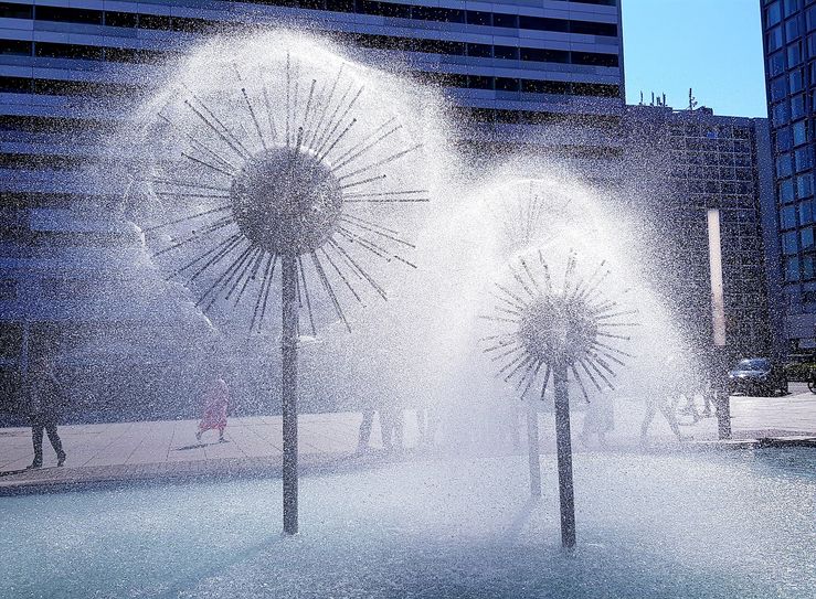 Pusteblumen-Springbrunnen auf der Prager Straße / Foto: Büttner